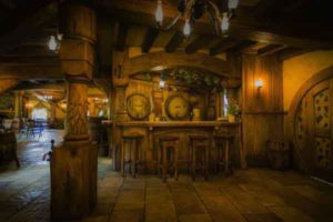 Green dragon inn on the hobbiton movie set tour from auckland