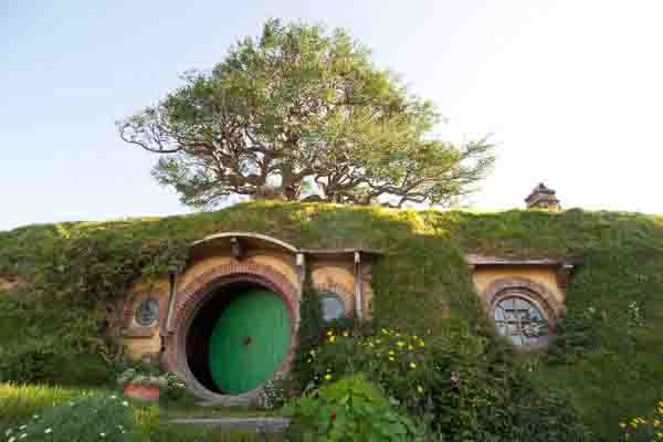 bagend at hobbiton movie set on a auckland to hobbiton tour