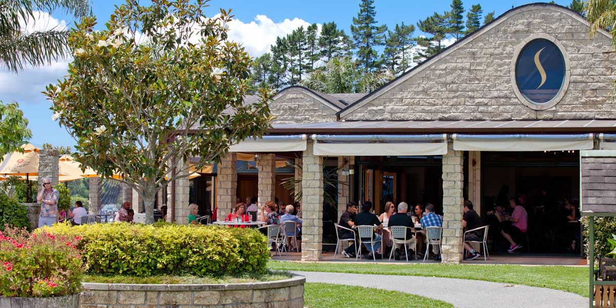 Soljans restaurant on the bush and beach kumeu wine tour