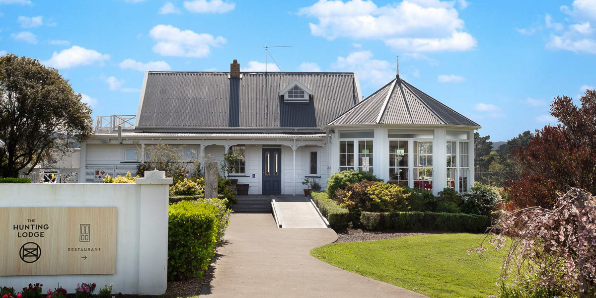 Kumeu wine tour - the Hunting Lodge