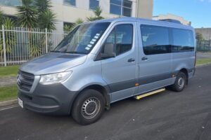 modern_vehicles_mercedes